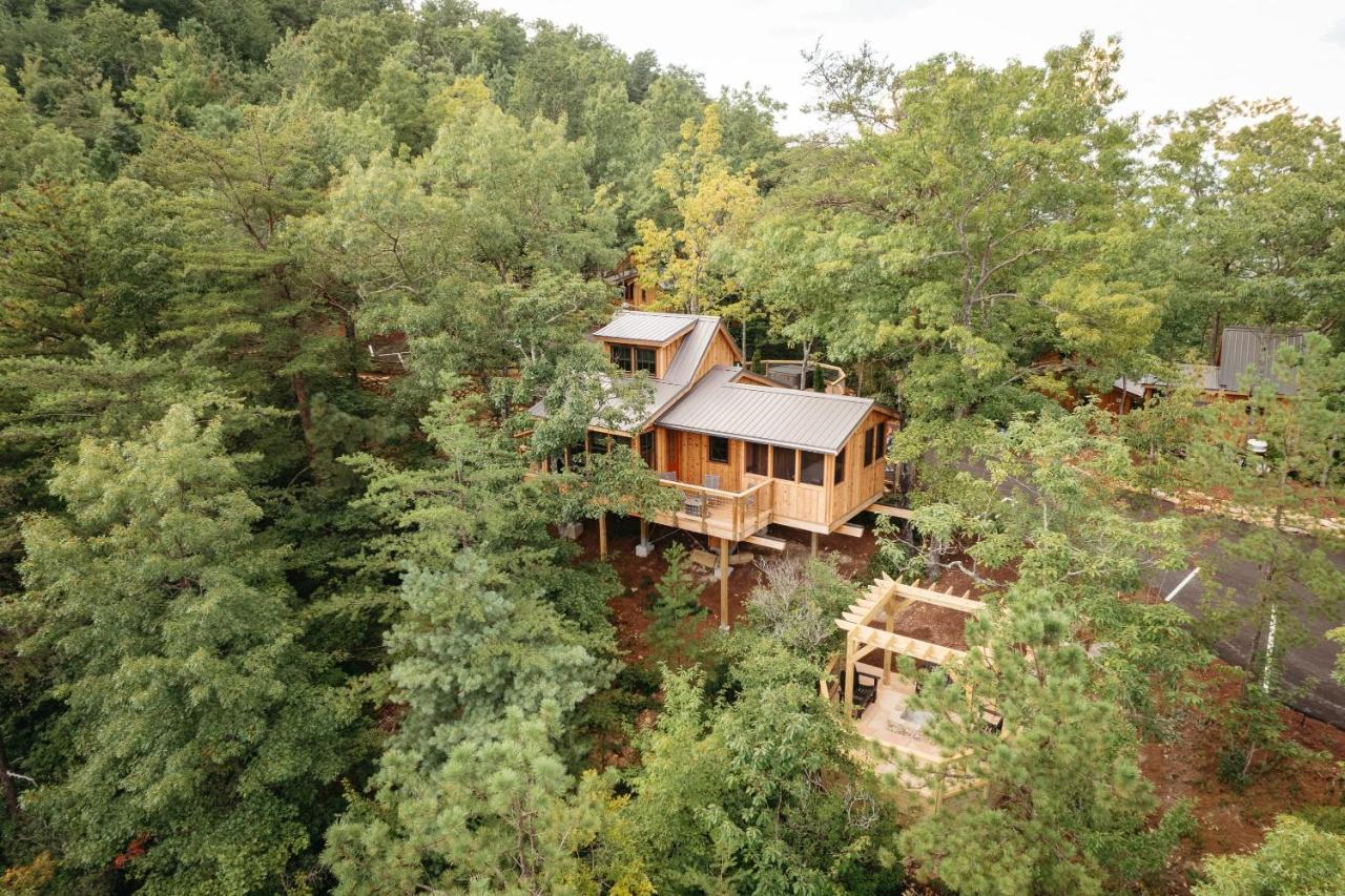 The Blackjack Oak In Treehouse Grove At Norton Creek Гатлинбург Экстерьер фото
